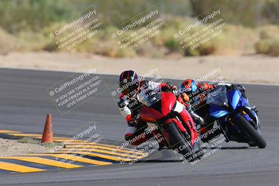 media/Oct-08-2022-SoCal Trackdays (Sat) [[1fc3beec89]]/Turn 10 (945am)/